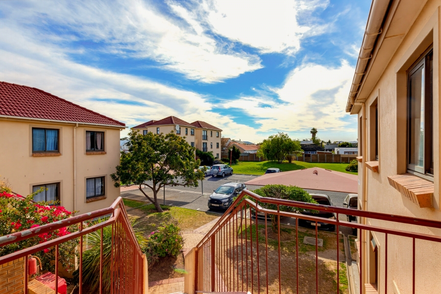 3 Bedroom Property for Sale in Guldenland Western Cape